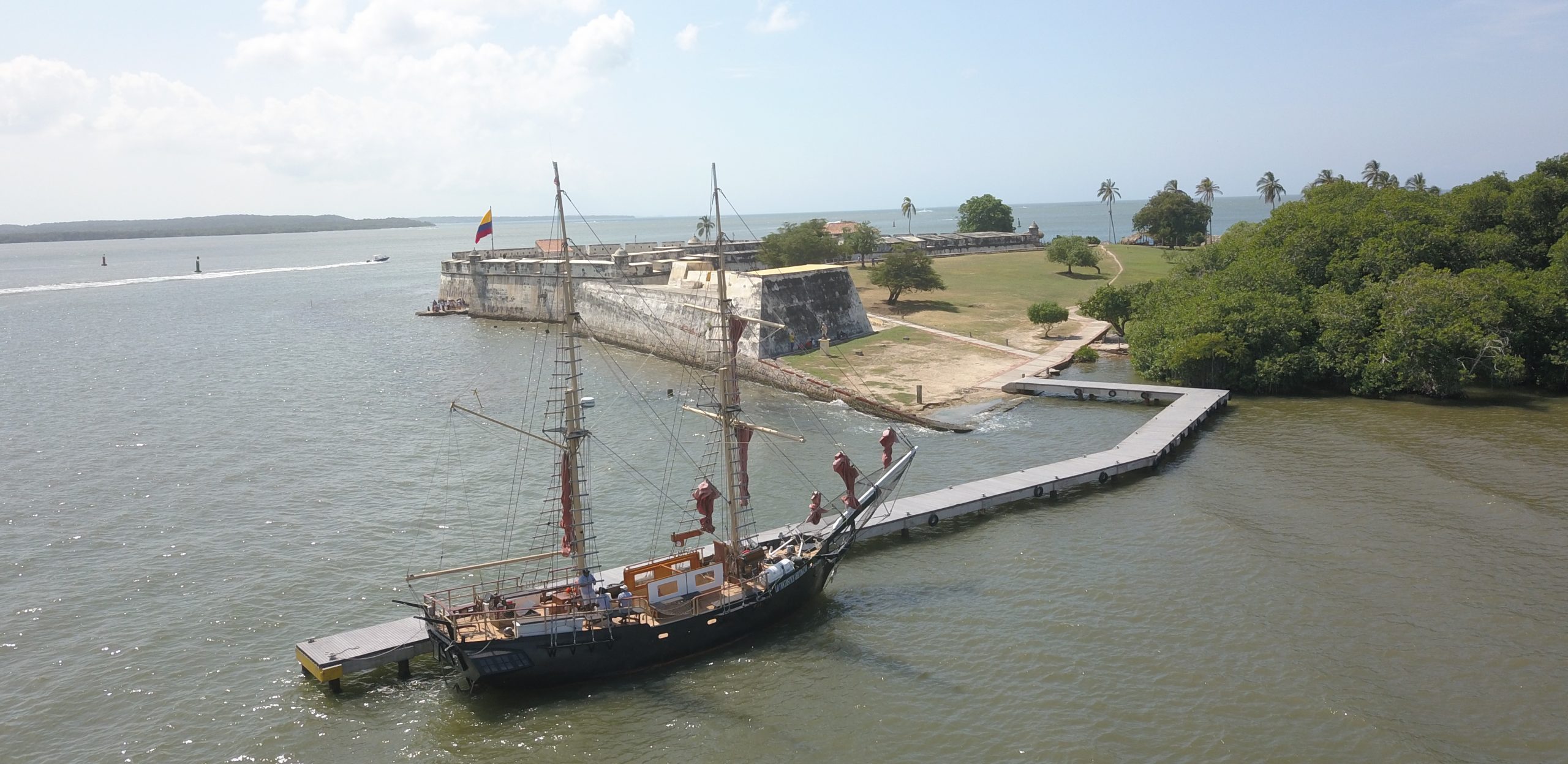 Pirate Boat Tour to Fuerte San Fernando de Boca Chica   La